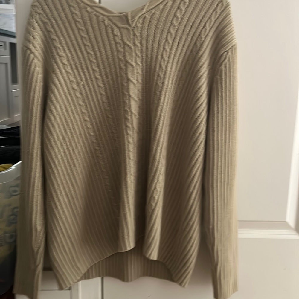 Size XL knit sweater. Xo